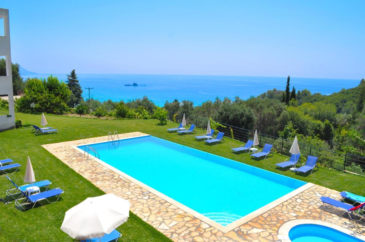 Luxury Loft Apartment With Pool - Pelekas Beach, Corfu Bagian luar foto