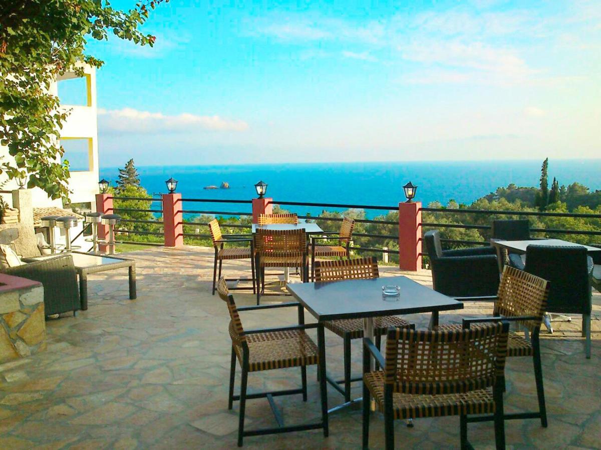 Luxury Loft Apartment With Pool - Pelekas Beach, Corfu Bagian luar foto