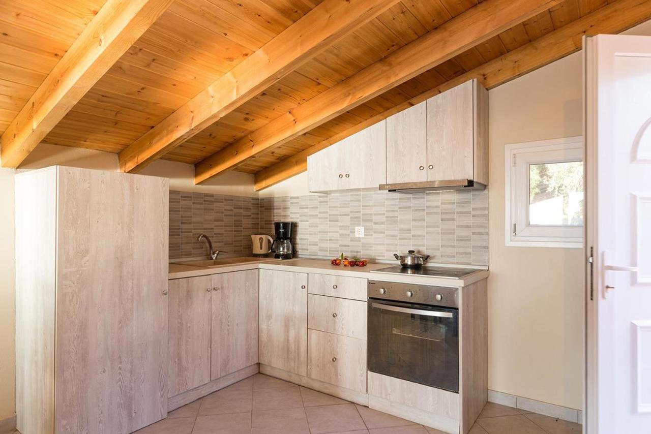 Luxury Loft Apartment With Pool - Pelekas Beach, Corfu Bagian luar foto