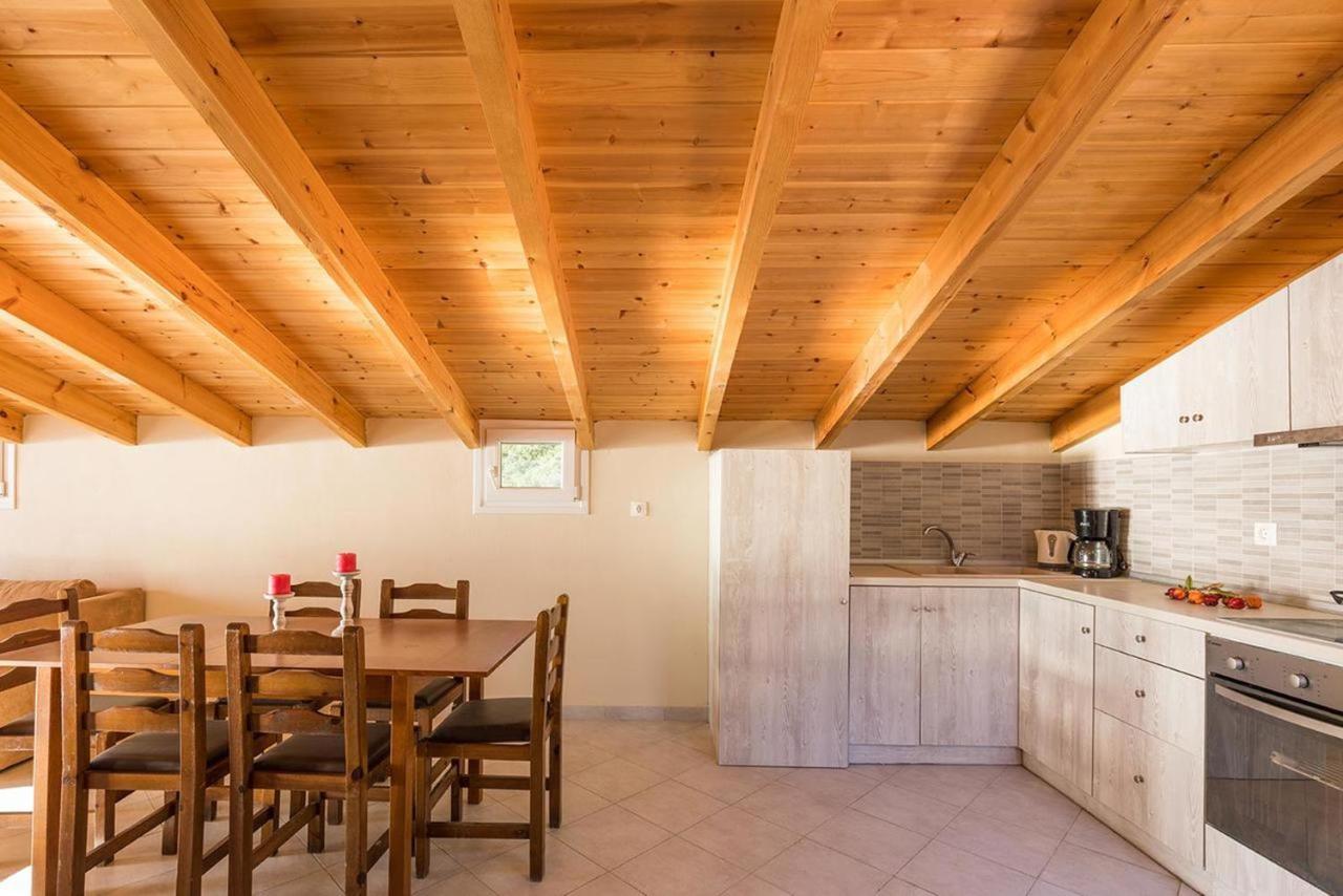 Luxury Loft Apartment With Pool - Pelekas Beach, Corfu Bagian luar foto