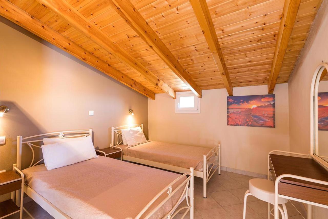 Luxury Loft Apartment With Pool - Pelekas Beach, Corfu Bagian luar foto