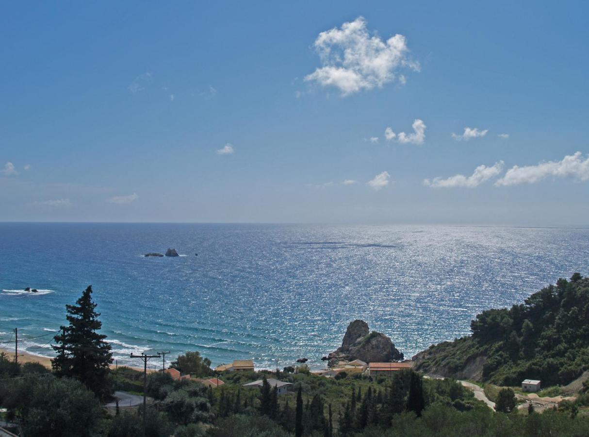 Luxury Loft Apartment With Pool - Pelekas Beach, Corfu Bagian luar foto